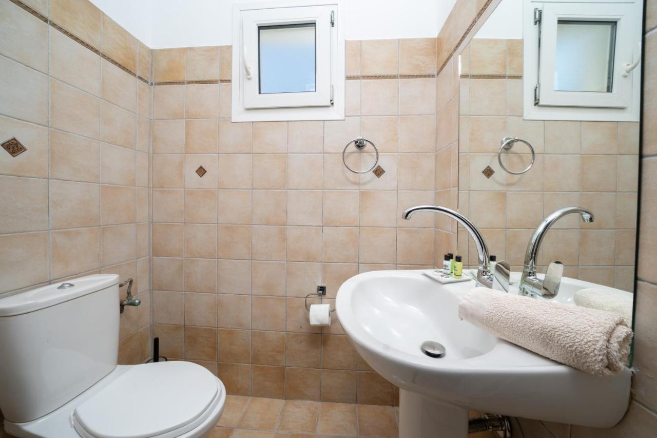 Cinema Themed House In Argostoli Villa Bagian luar foto