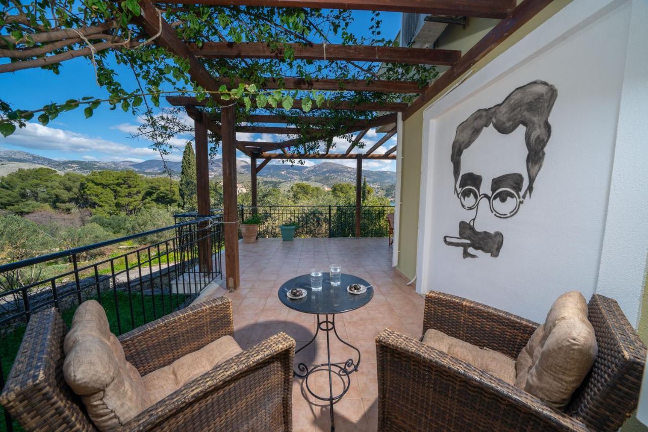 Cinema Themed House In Argostoli Villa Bagian luar foto