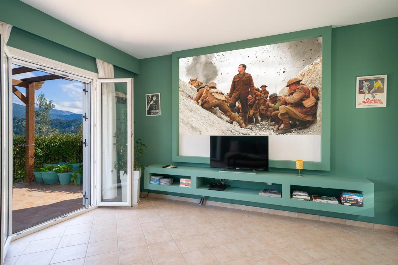 Cinema Themed House In Argostoli Villa Bagian luar foto