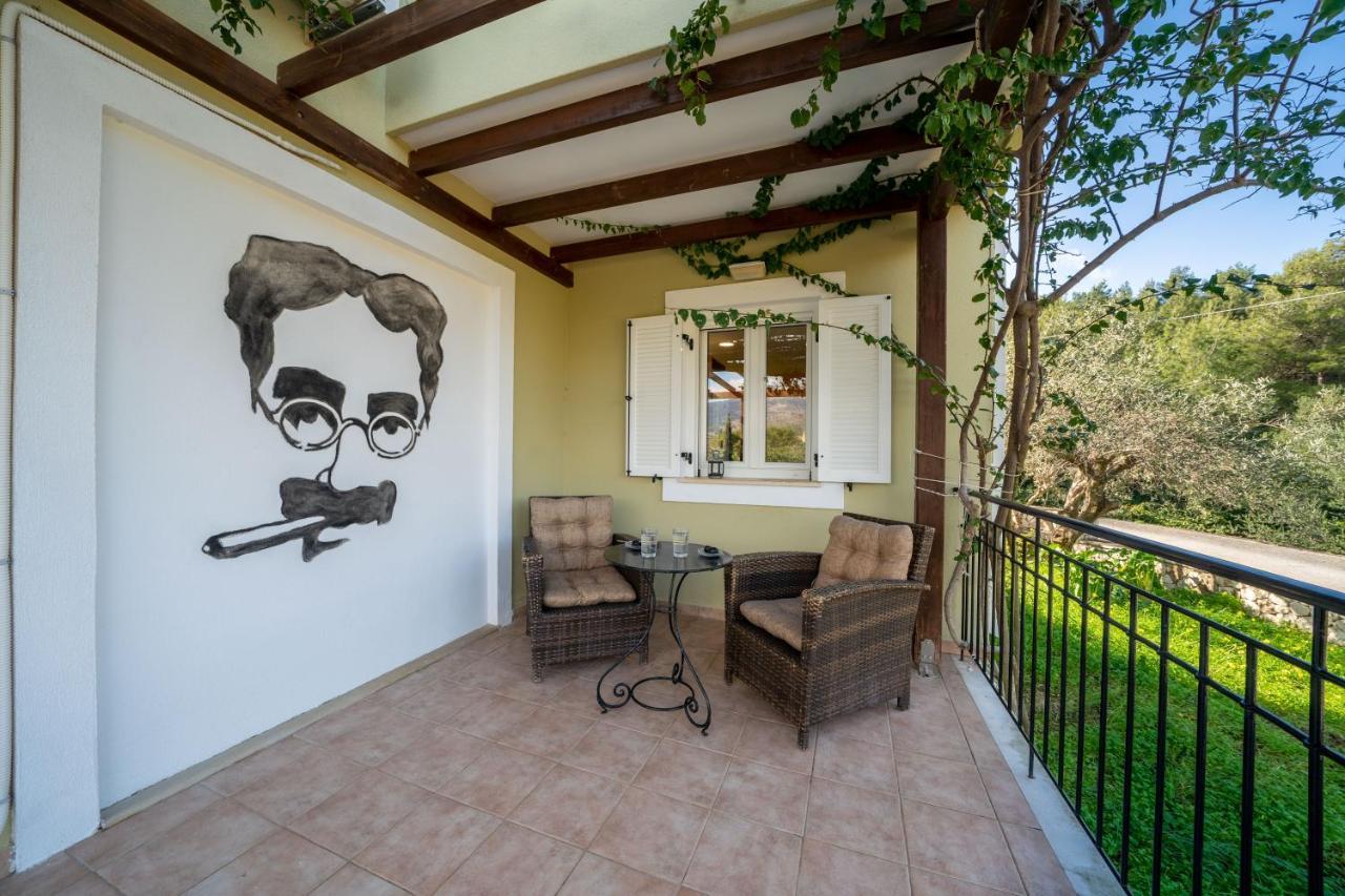 Cinema Themed House In Argostoli Villa Bagian luar foto